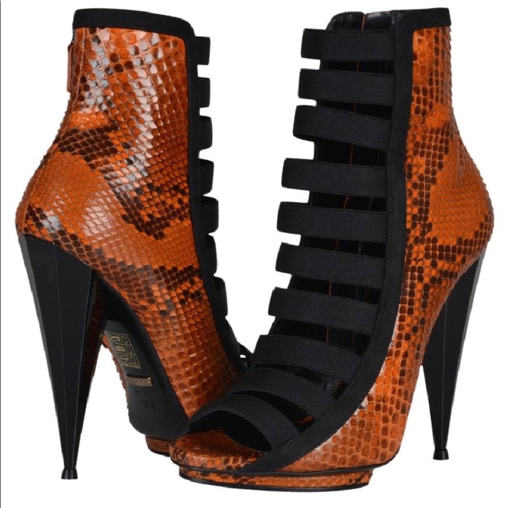 ❗️SALE ❗️Gucci Orange/Black booties
